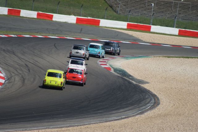 NÜRBURGRING CLASSIC 2019 Kampf der Zwerge 0 MINI'S.JPG