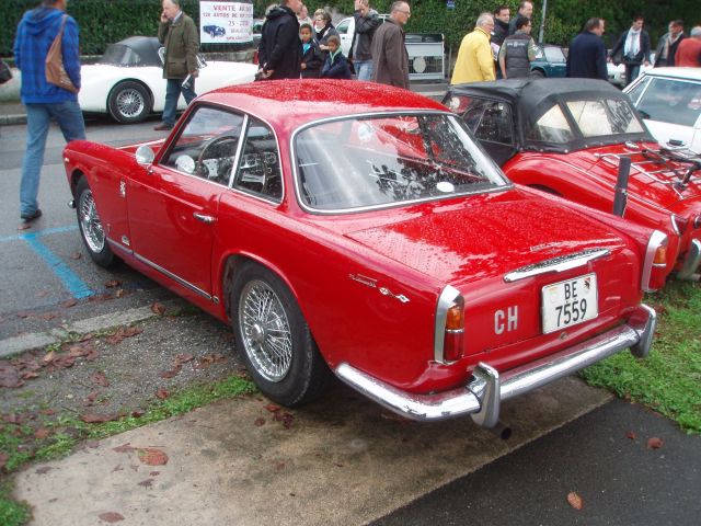 1959_Triumph_Italia_2000_in_Morges_2013_-_Rear_left.jpg